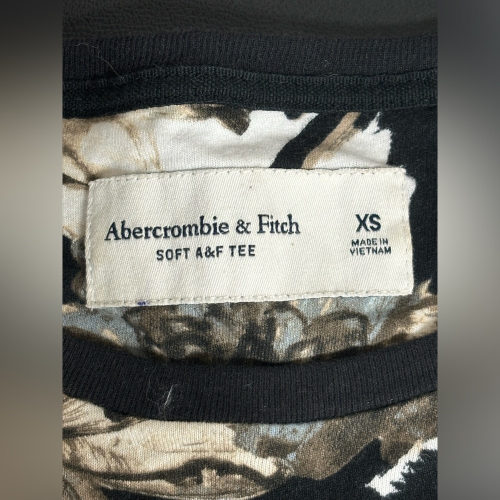 Abercrombie & Fitch T-Shirt Crew neck Short Sleeve Floral Geometric Damask XS - Picture 5 of 10